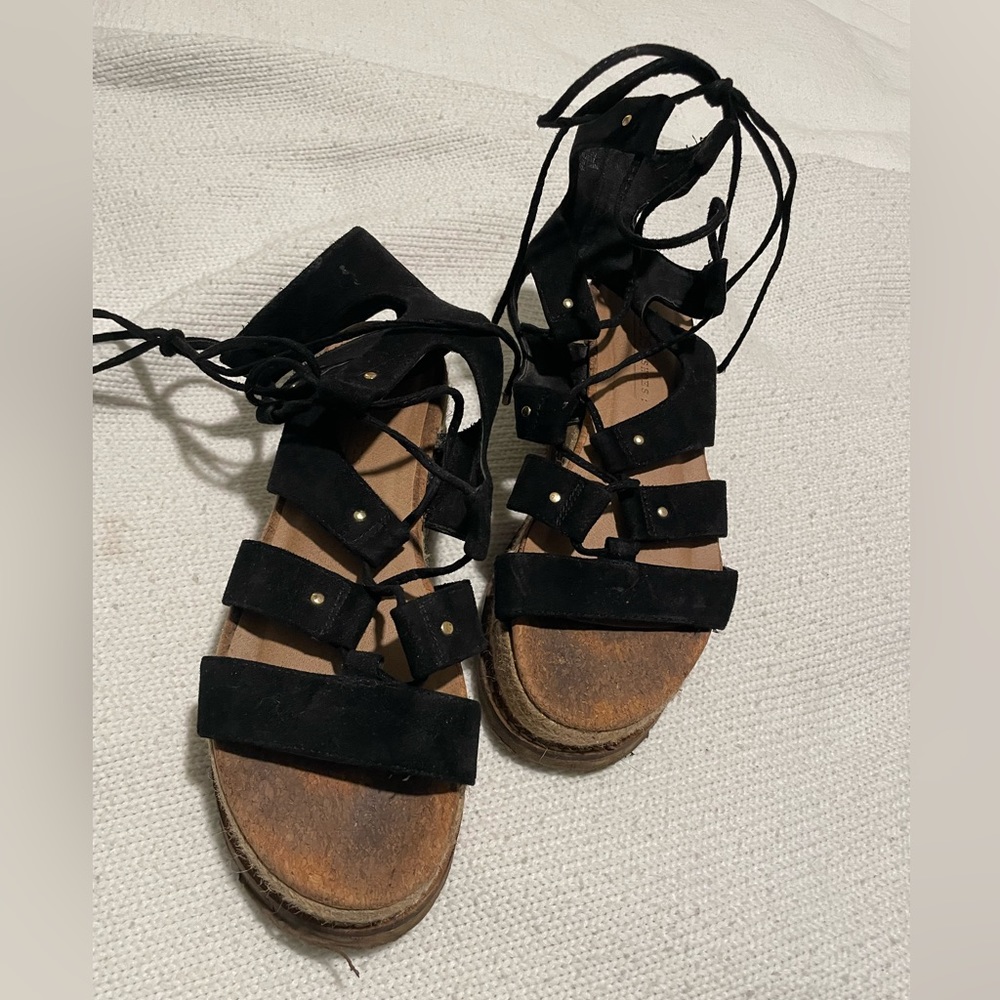 Platform sandals